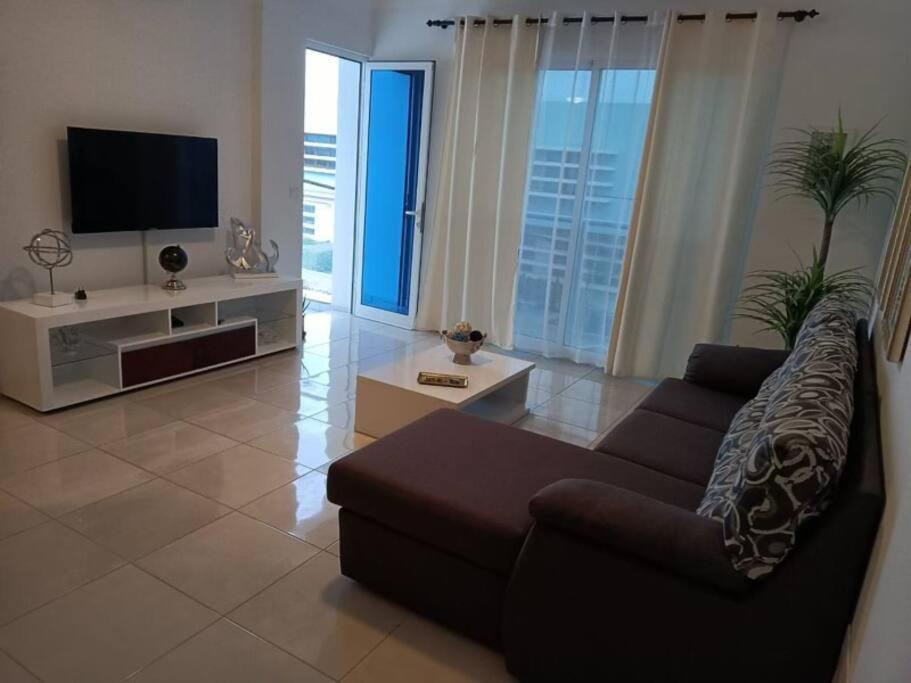New, Modern, And Cozy 3 Bedroom Apartment. Santa Maria Eksteriør billede
